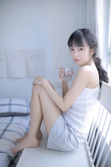 双人床上摇床运动